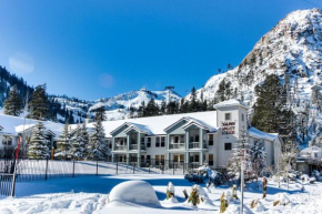 Ski-In Ski-Out Squaw Valley Lodge Slopeside Townhome